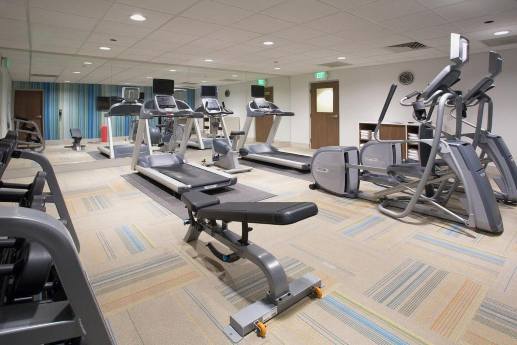 Holiday Inn Express & Suites - Aurora By Ihg Exteriör bild